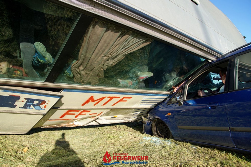 ÜBUNG - VERKEHRSUNFALL