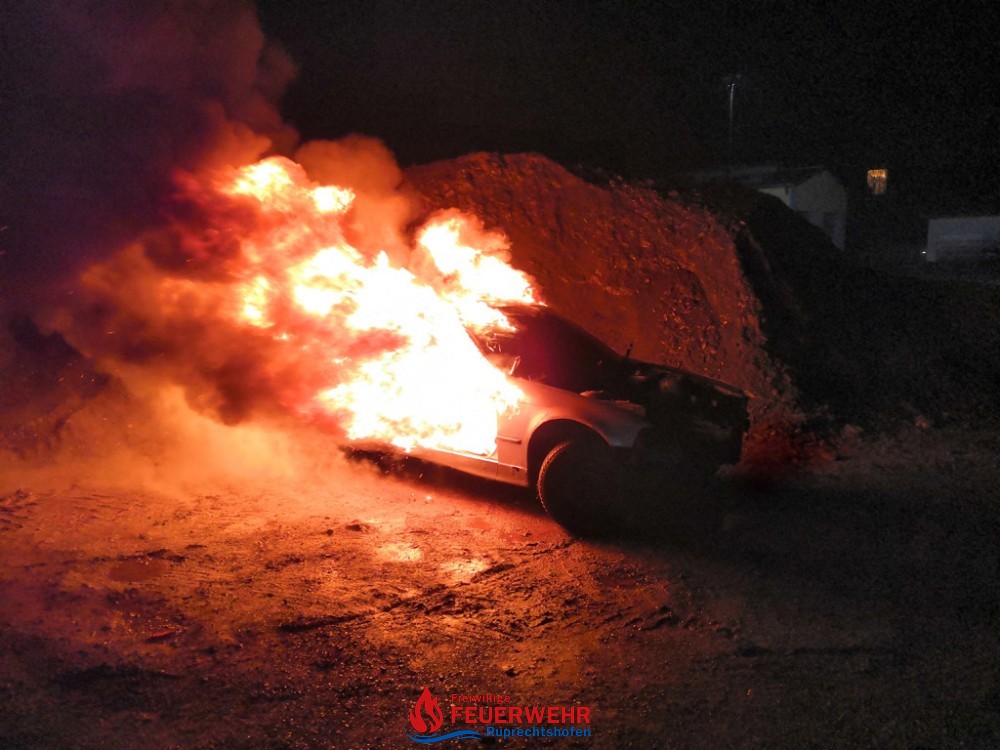 ÜBUNG - FAHRZEUGBRAND