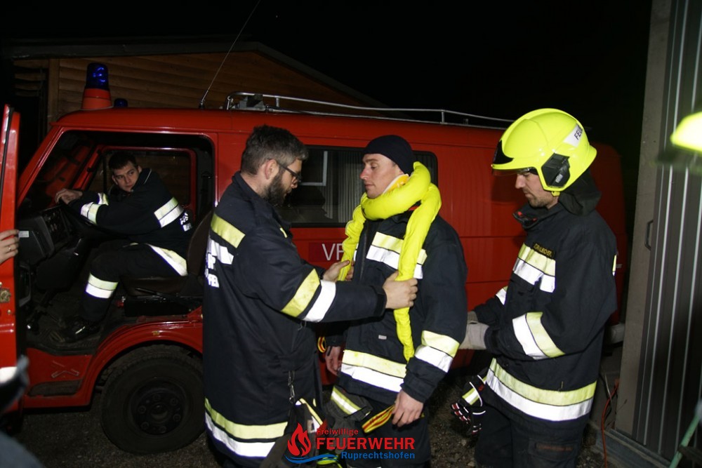 ÜBUNG  - MENSCHENRETTUNG