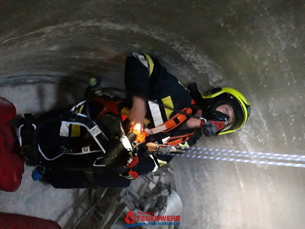 ÜBUNG - LÖSCHWASSER UND MENSCHENRETTUNG