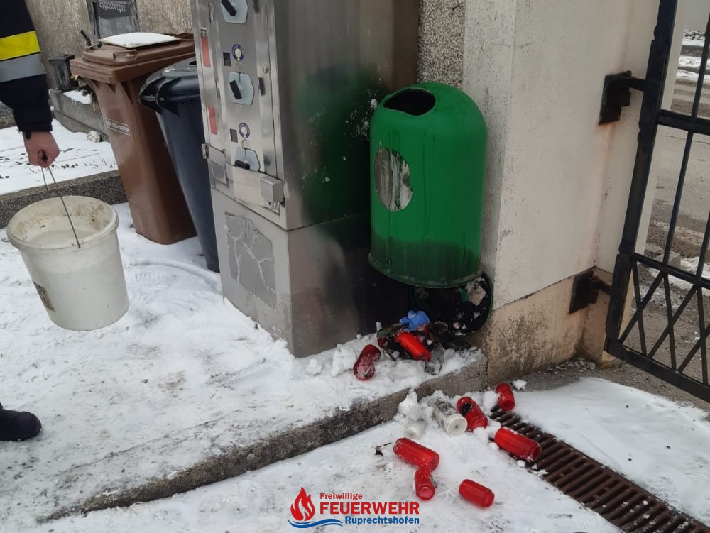 BRANDEINSATZ AM FRIEDHOF