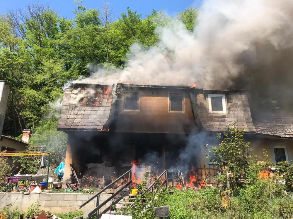 B3 - BRANDEINSATZ - WOHNHAUSBRAND