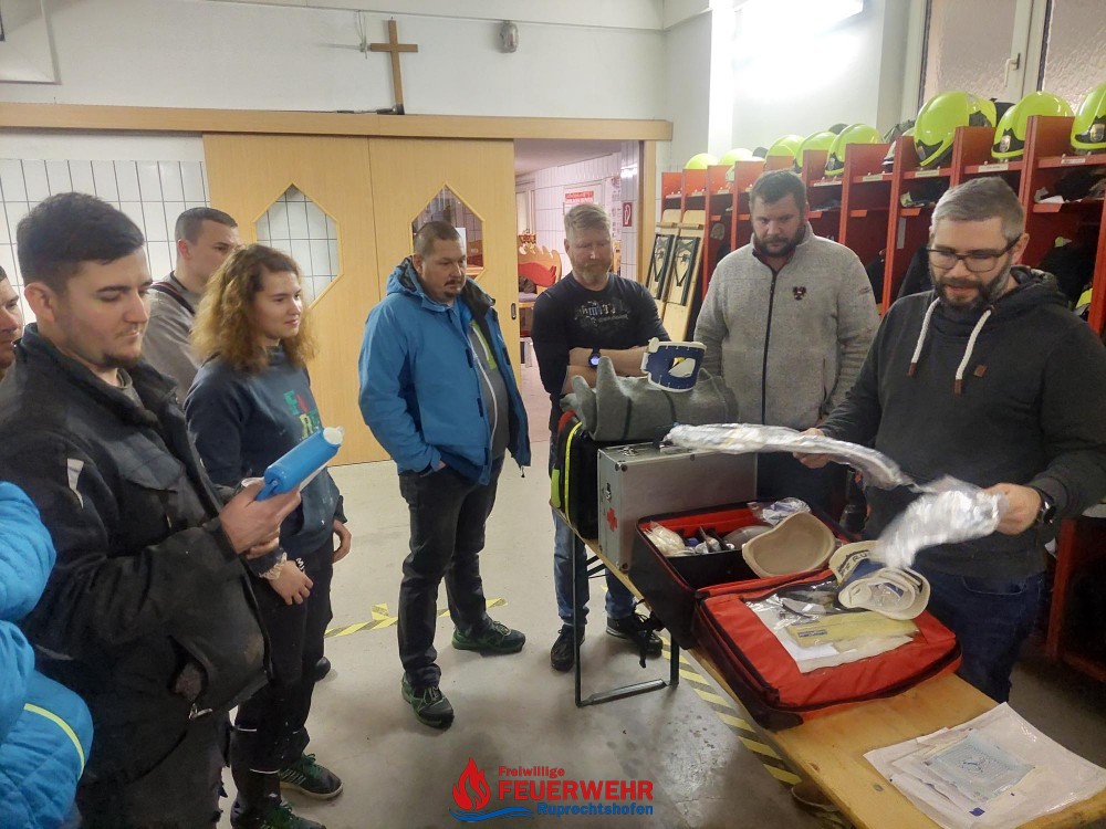 ERSTE HILFE SCHULUNG