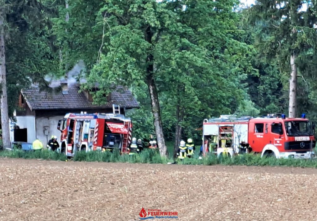 BRANDEINSATZ - B3 WOHNHAUSBRAND