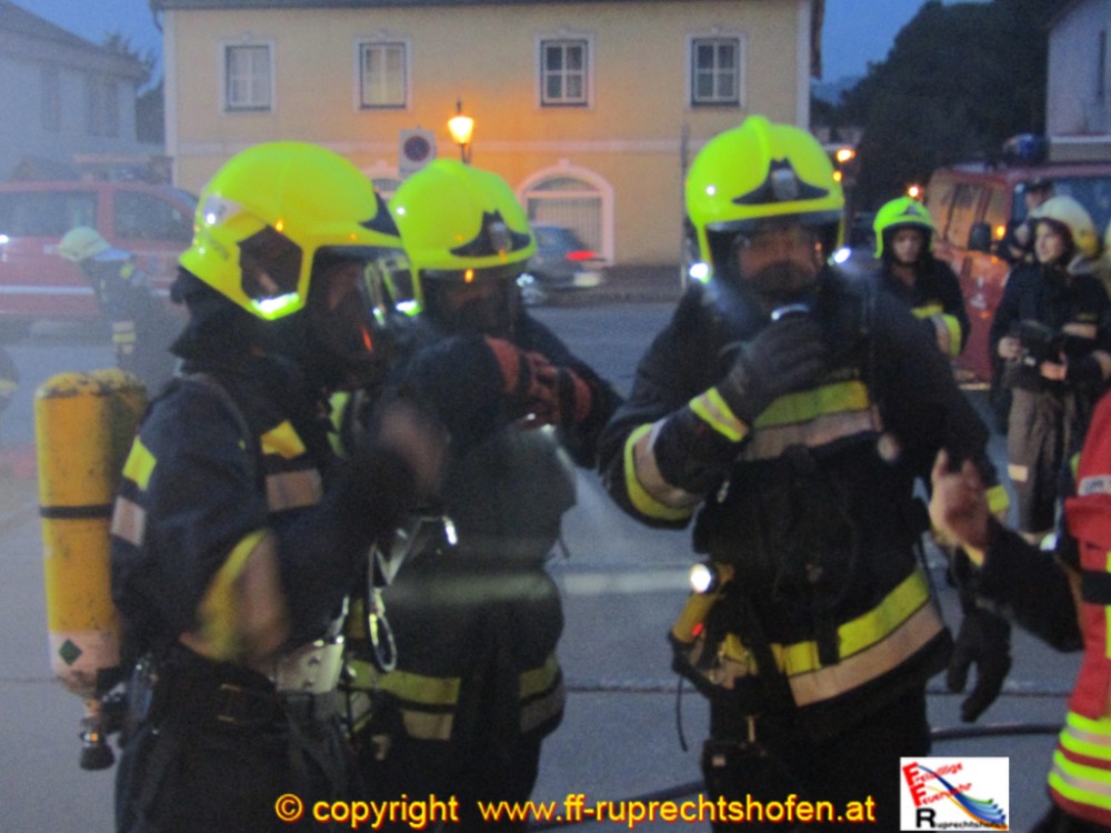 ÜBUNG - UNTERABSCHNITTS - ATEMSCHUTZÜBUNG