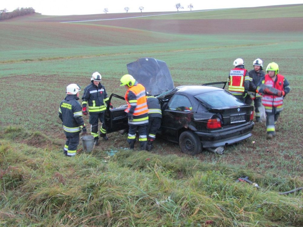 VERKEHRSUNFALL MIT VERLETZTER PERSON